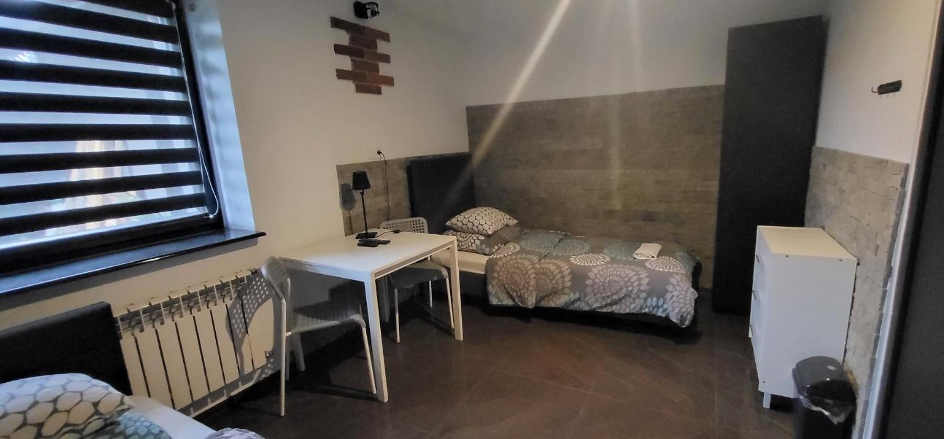 M Hostel Γκλίβιτσε Εξωτερικό φωτογραφία