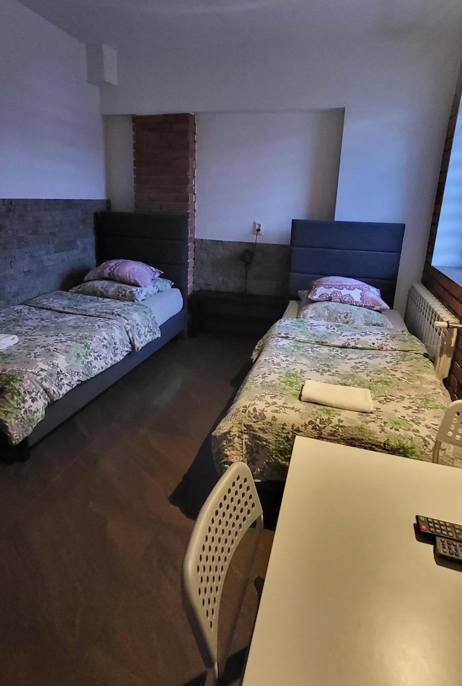 M Hostel Γκλίβιτσε Εξωτερικό φωτογραφία
