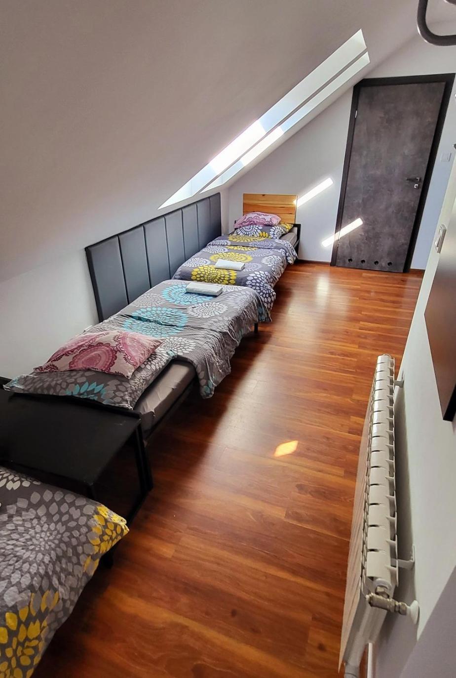 M Hostel Γκλίβιτσε Εξωτερικό φωτογραφία