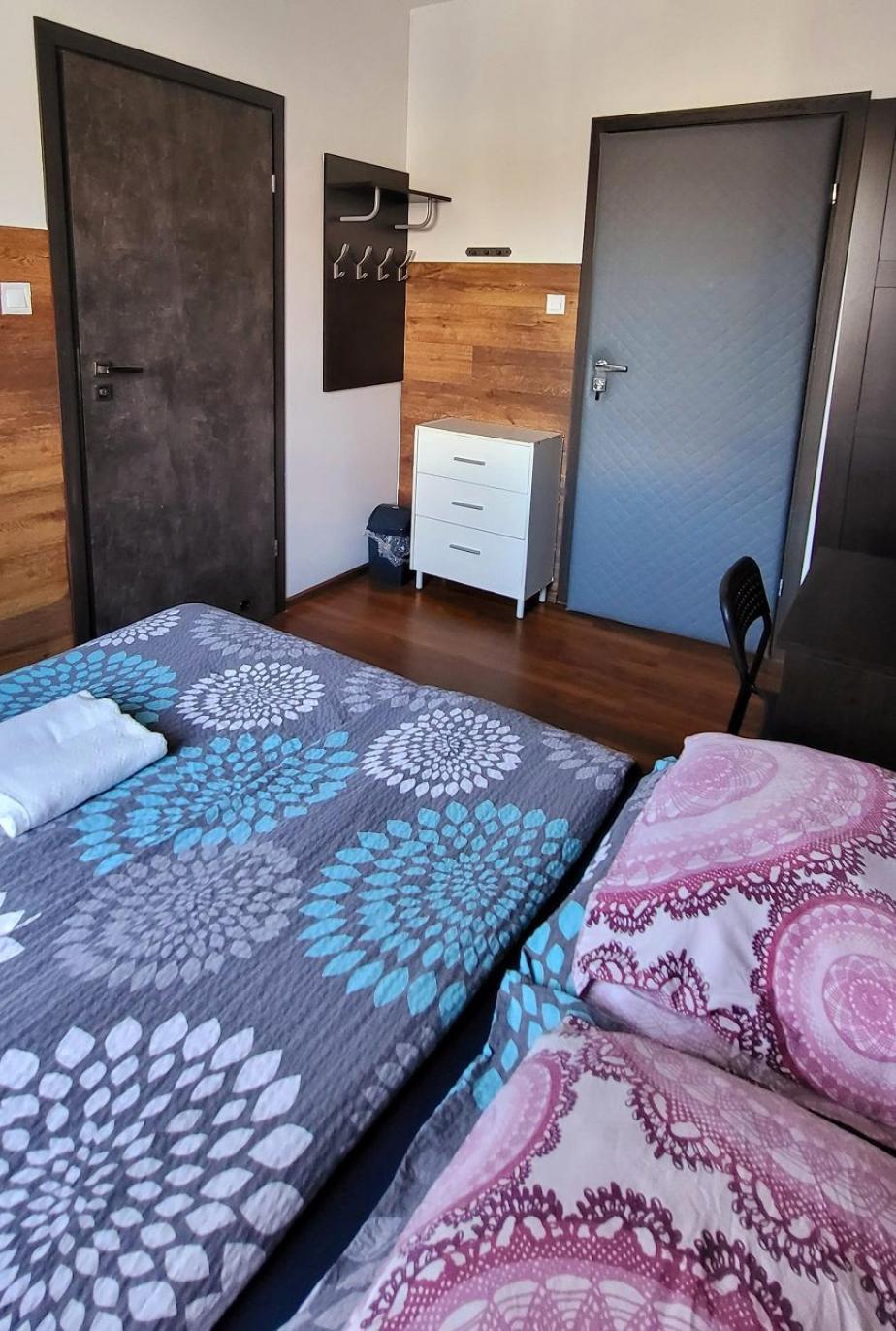 M Hostel Γκλίβιτσε Εξωτερικό φωτογραφία