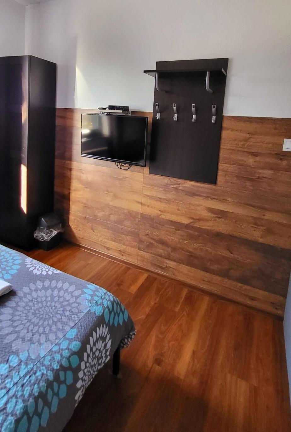 M Hostel Γκλίβιτσε Εξωτερικό φωτογραφία