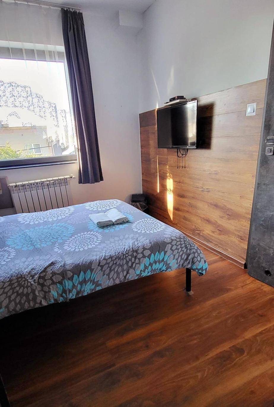 M Hostel Γκλίβιτσε Εξωτερικό φωτογραφία
