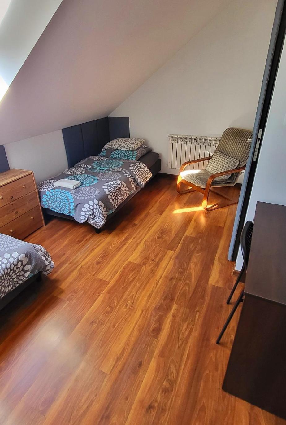 M Hostel Γκλίβιτσε Εξωτερικό φωτογραφία