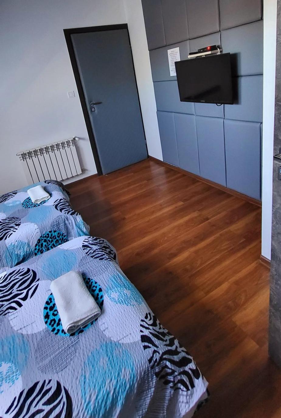 M Hostel Γκλίβιτσε Εξωτερικό φωτογραφία